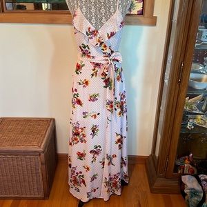Premier Amour Floral Maxi dress with belt and thigh slit - 6 (NWT)